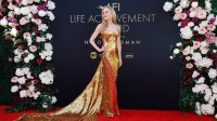 Златната Никол Кидман беше увековечена в Холивуд със специална награда