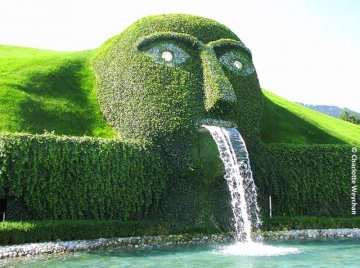 Снимка: thegallopinggardener.blogspot.com