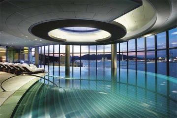 Хотел Crown Towers, Снимка: bootsnall.com