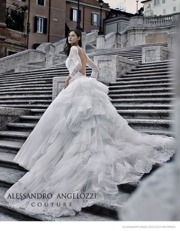 Снимка: Alessandro Angelozzi Couture
