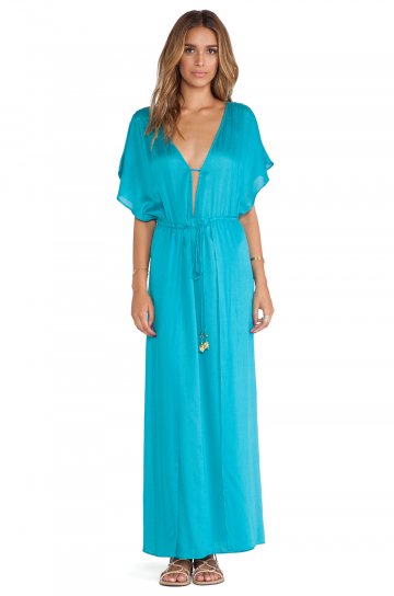 Снимка: REVOLVE Clothing
