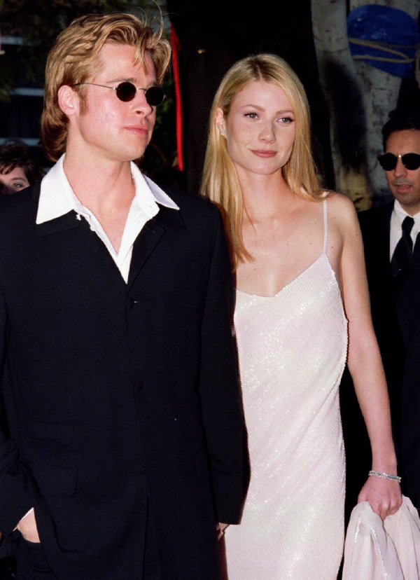 С бившата си годеница Гуинет Полтроу през 1996 г.; Снимка: Reuters