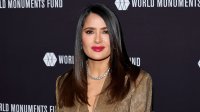 На прага на 60-те - Салма Хайек празнува рожден ден по секси бански