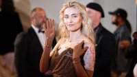Парис Джексън намери утеха в лицето на кръстника си Маколи Кълкин 