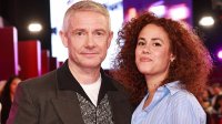 Мартин Фрийман се ожени за Рейчъл Бенаиса след шест години заедно