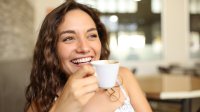 10 лекарства, които никога не трябва да смесвате с кафе