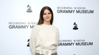 Лана дел Рей дебютира ретро къдрици като истинска брюнетка от стария Холивуд
