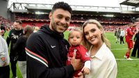 След няколко аборта, Пери Едуардс от Little Mix е бременна