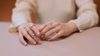 Защо дамските пръстени са чудесен  аксесоар за есенната визия?