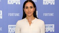 Меган Маркъл блесна в рокля от туид на Chanel на среща с принц Хари
