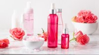 Бюти съвети: Ползите от розовата вода за косата