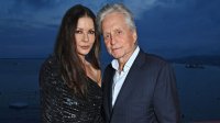 Любов, неподвластна на времето – Катрин Зита-Джоунс и Майкъл Дъглас празнуват 25 години брак
