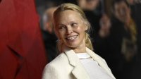 Отново без грим – Памела Андерсън продължава да вдъхновява