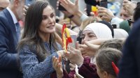 Инцидент с кралица Летисия: Испанската кралица загуби равновесие по време на официална визита