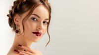 Тъмно червило за есента – най-актуалната тенденция на сезона