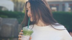 Матча и косопад: Може ли тази зелена супернапитка наистина да повлияе на косата ви