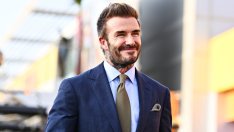 Зимни пуловери: Дейвид Бекъм показа подкрепата си към Виктория