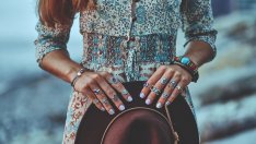 Нов маникюр – популярни цветове за юни месец