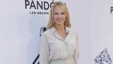 Памела Андерсън продължава с похода за естествена красота