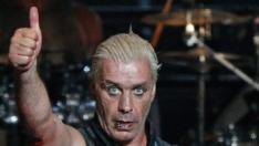 Фронтменът на Rammstein в интензивното заради коронавирус