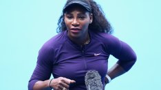 Кадифена рокля – Серина Уилямс със страхотен модел 