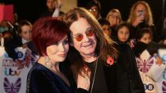 Домашен уют, идилия: Как някои звезди отбелязват Коледа...