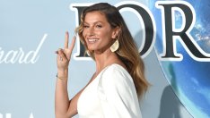 В името на природата - Жизел Бюндхен със стара рокля на червения килим