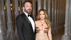 Джени у дома: Дженифър Лопес разходи феновете си в новото си мегаимение