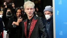 Напук на нормите: Machine Gun Kelly доказва, че маникюрът не е само за жени
