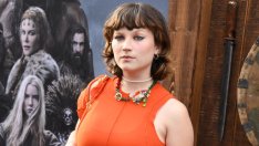 Дъщерята на Бьорк направи дебюта си като модел за Miu Miu