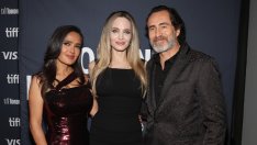 Анджелина Джоли подкрепя Салма Хайек на снимачната площадка