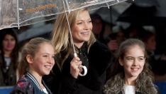 По стъпките на мама: Дъщерята на Кейт Мос с първо модно ревю