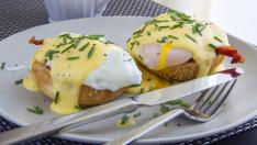 Как да приготвим яйца бенедикт?