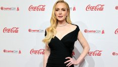 Линдзи Лоън показва стройната си фигура в прилепнали спортни дрехи