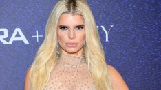 Секси вибрации – Джесика Симпсън отпразнува 45-ия си рожден ден с изненадващо съобщение