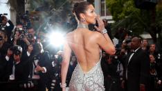 Бела Хадид и The Weekend решиха да си дадат пореден шанс