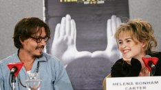 „Ужасяващо е“: Хелена Бонам Картър защити Джони Деп и Дж. К. Роулинг