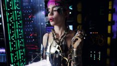 Бившата на Илон Мъск с коремче. Бременна ли е?  