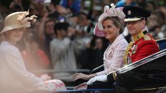 По примера на Кейт Мидълтън – принцеса Софи сложи стар костюм