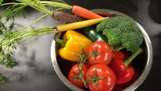 Как да миете плодове и зеленчуци, за да нямат пестициди?