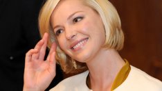 Катрин Хейгъл в болница след проблеми с врата