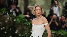 Джиджи Хадид и Брадли Купър бяха забелязани да танцуват влюбено