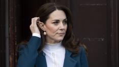 Кейт Мидълтън отново наруши протокола, направи си селфи