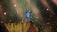 Виктория Георгиева със стилна визия на откриването на „Евровизия 2021“