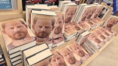 Принц Хари заяви, че е имал материали за двойно по-дебела книга