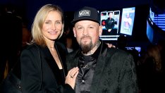 Камерън Диас се сгуши до съпруга си Бенджи Мадън, докато опитваха късмета си в казино