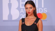 Дъщерята на Джуд Лоу обръсна главата си 