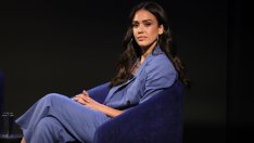 Прически 2022: Джесика Алба се сбогува със зимата