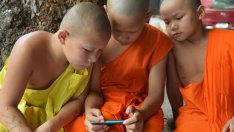 Телефоните пречат на въображението на децата