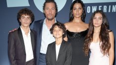 Матю Макконъхи отпразнува 16-ия рожден ден на сина си Леви